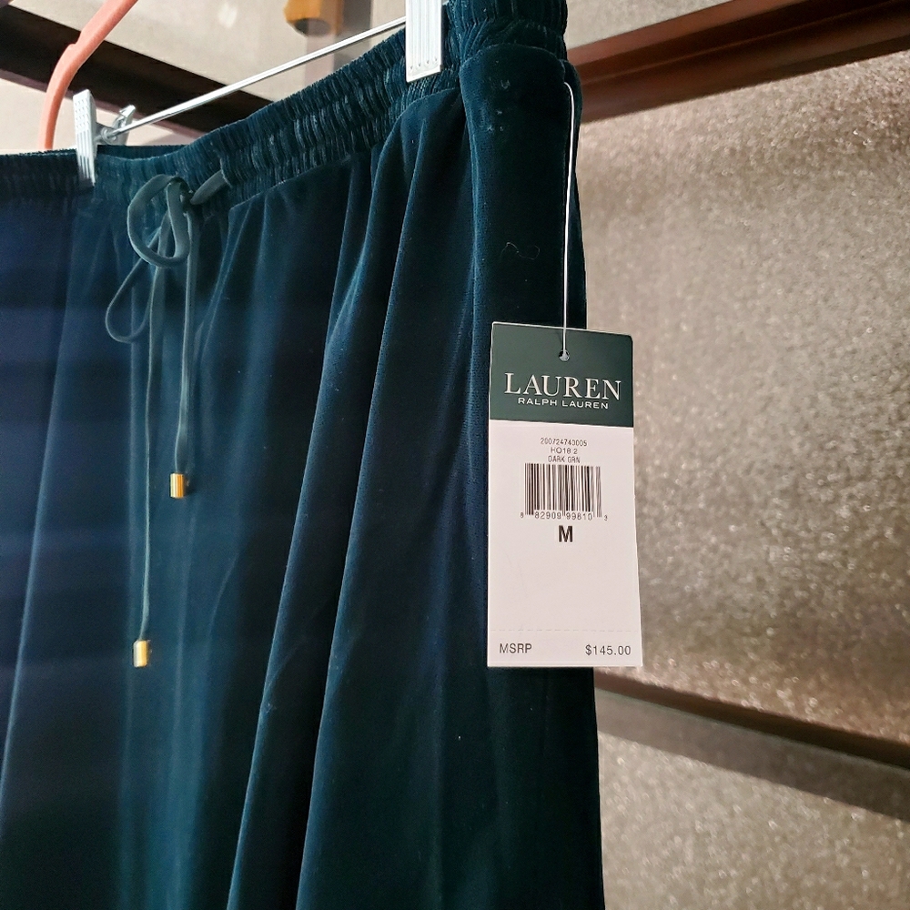 Beauty Holiday Velvet Skirt